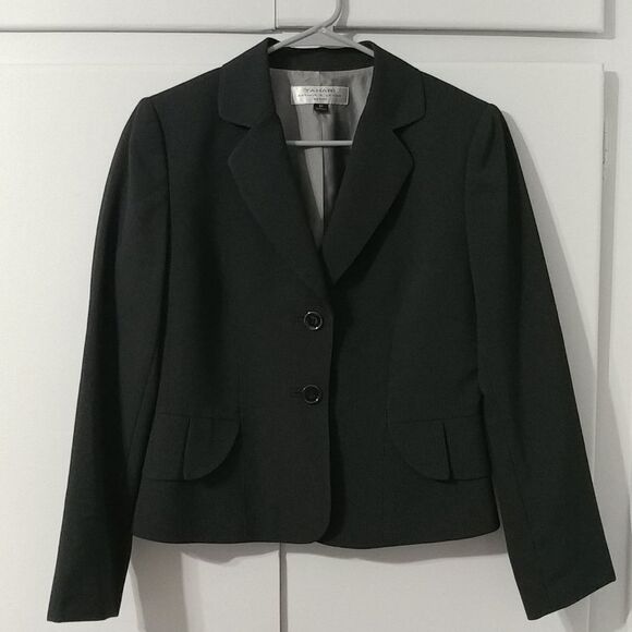 Tahari Petite Suit - Picture 2 of 8